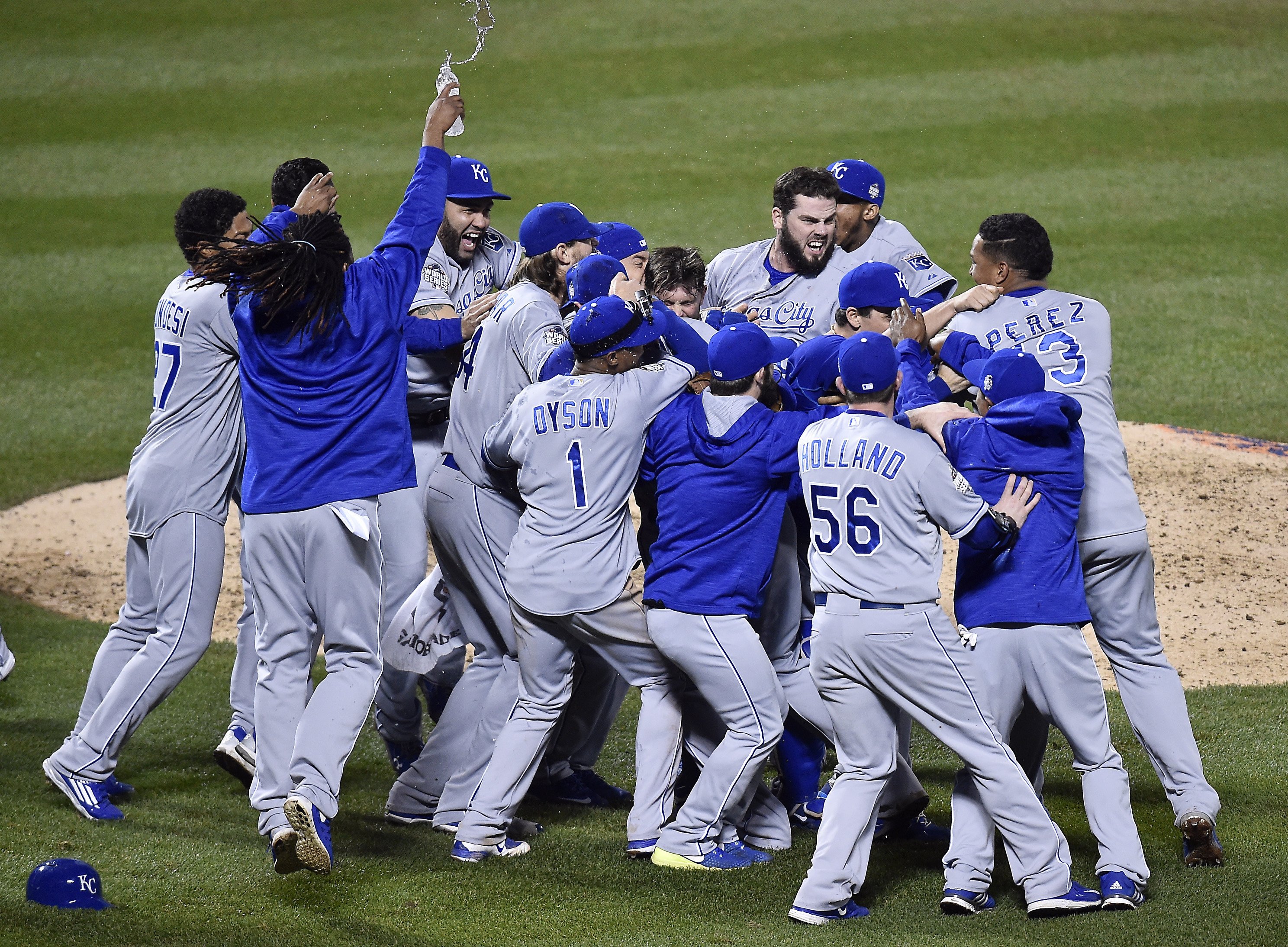 Royals WADE DAVIS celebrates winning the 2015 World Series - Game