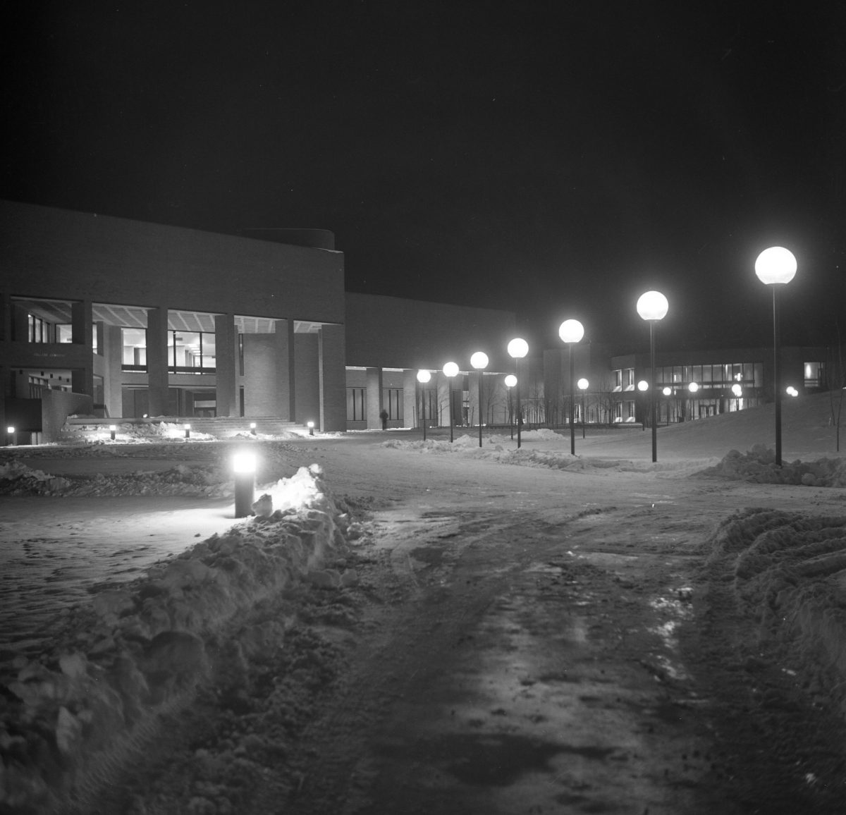 Sleuthing Series — JCCC Snow Scenes JCCC Billington Library