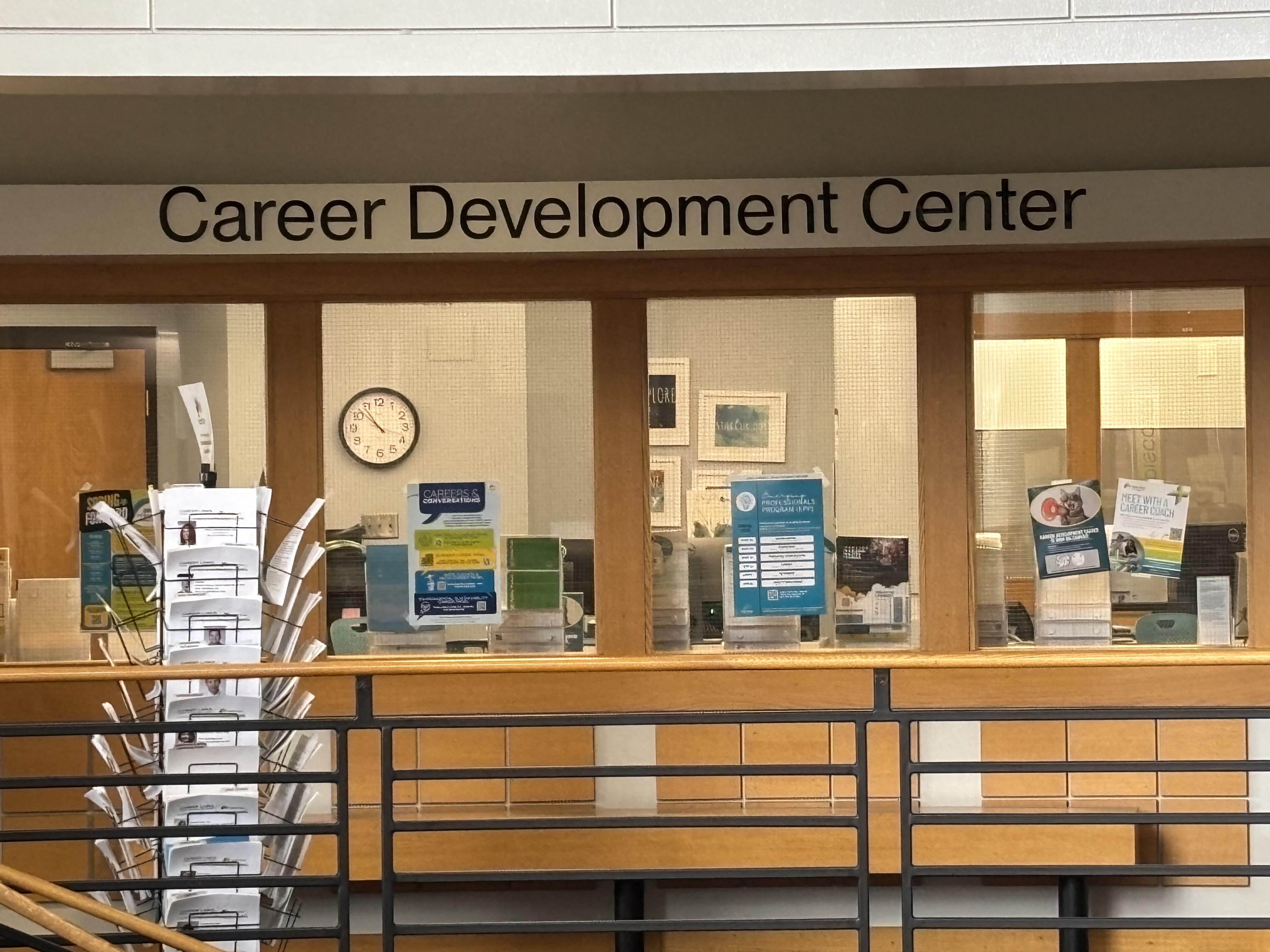 JCCC Career Development Center Helps Students With Internships And Experience